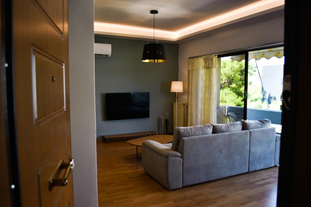 Βright Walled Designed Apt In Glyfada Center Афины Экстерьер фото